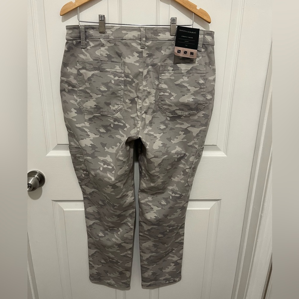 NWT Banana Republic Mid-Rise Skinny Ankle Length Cama Cargo Pants Size 14 - Picture 3 of 12